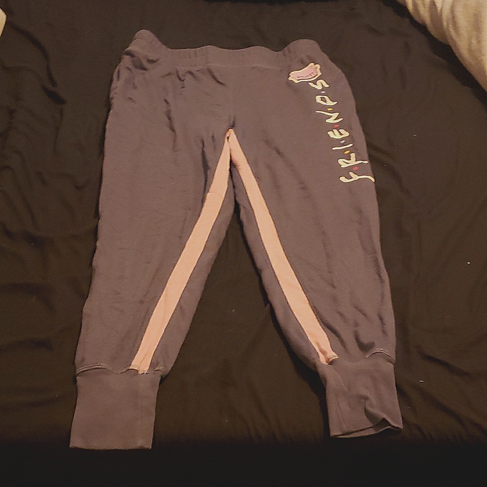 F•r•i•e•n•d•s sleep pants, size 8-10